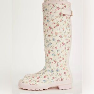 Hunter X LoveShackFancy Women's Floral Cream Rain Boots NIB